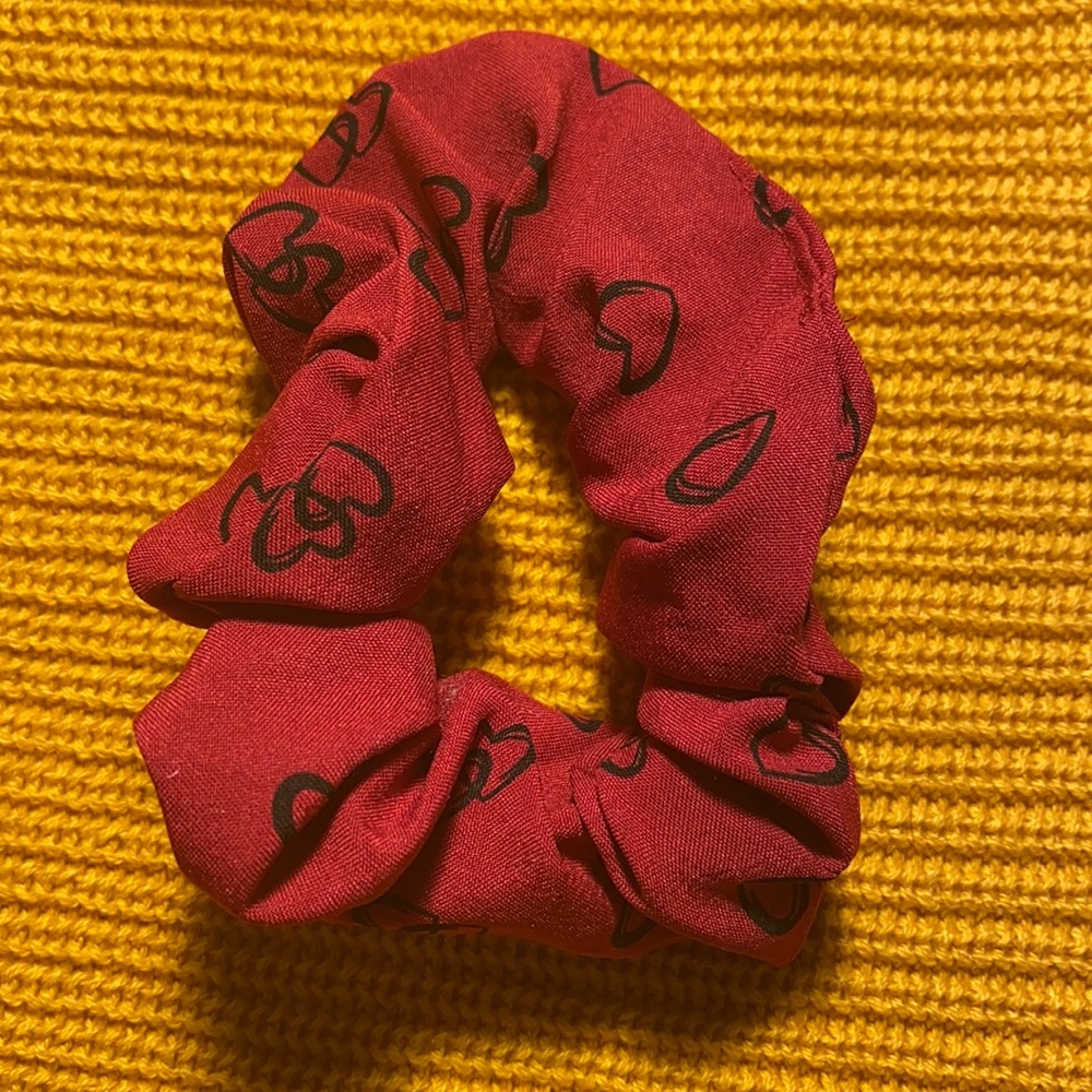 Red scrunchie with black hearts